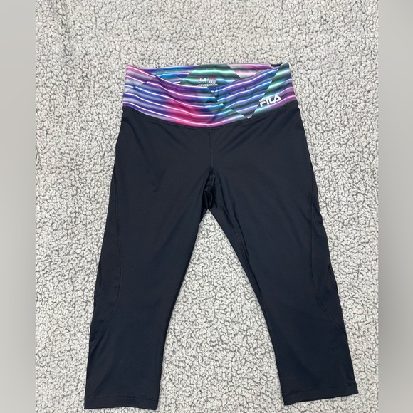 FILA Sport Capri Leggings Size Medium NWOT - Picture 1 of 8